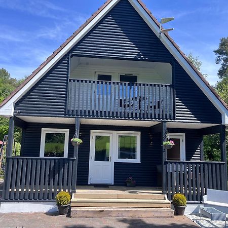 Cosy Lakeside Chalet With Option To Add Private Hot Tub Duneena المظهر الخارجي الصورة