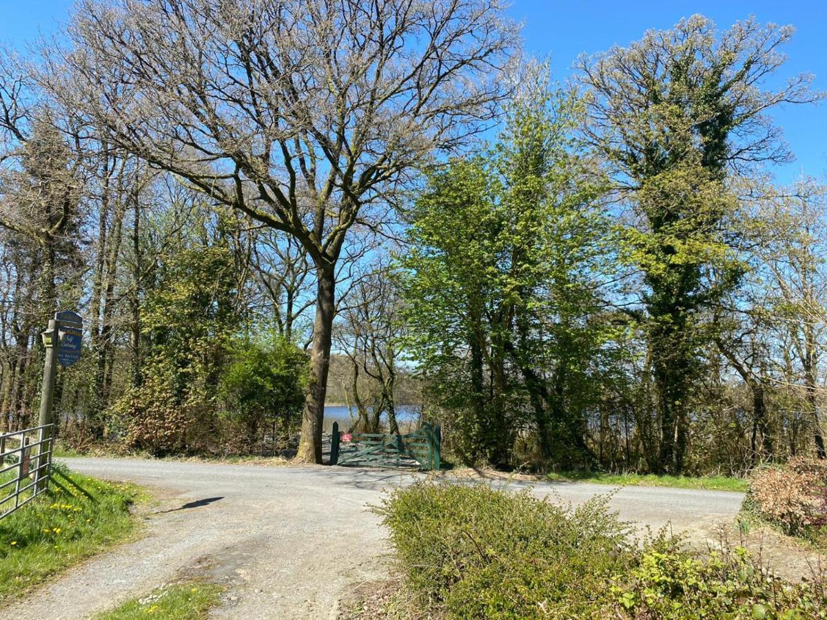 Cosy Lakeside Chalet With Option To Add Private Hot Tub Duneena المظهر الخارجي الصورة